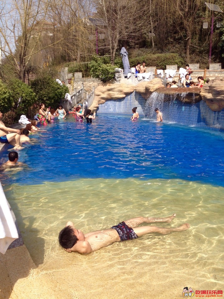 205041riu5zk44y4krmoer.jpg