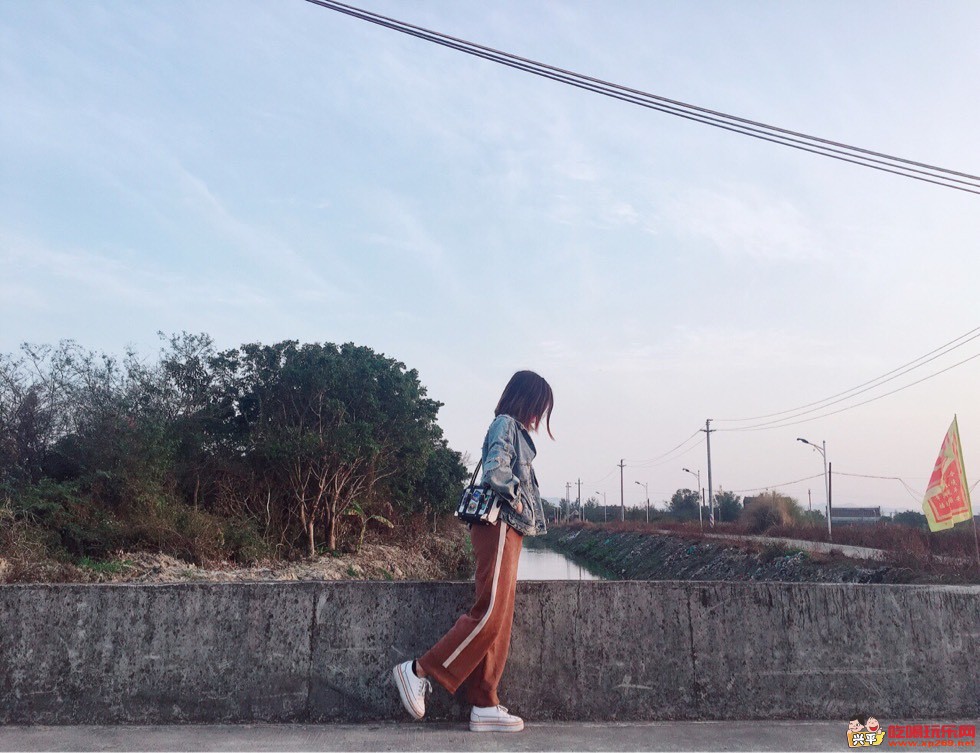 131100p00s9k0mp09oo2p2.jpg